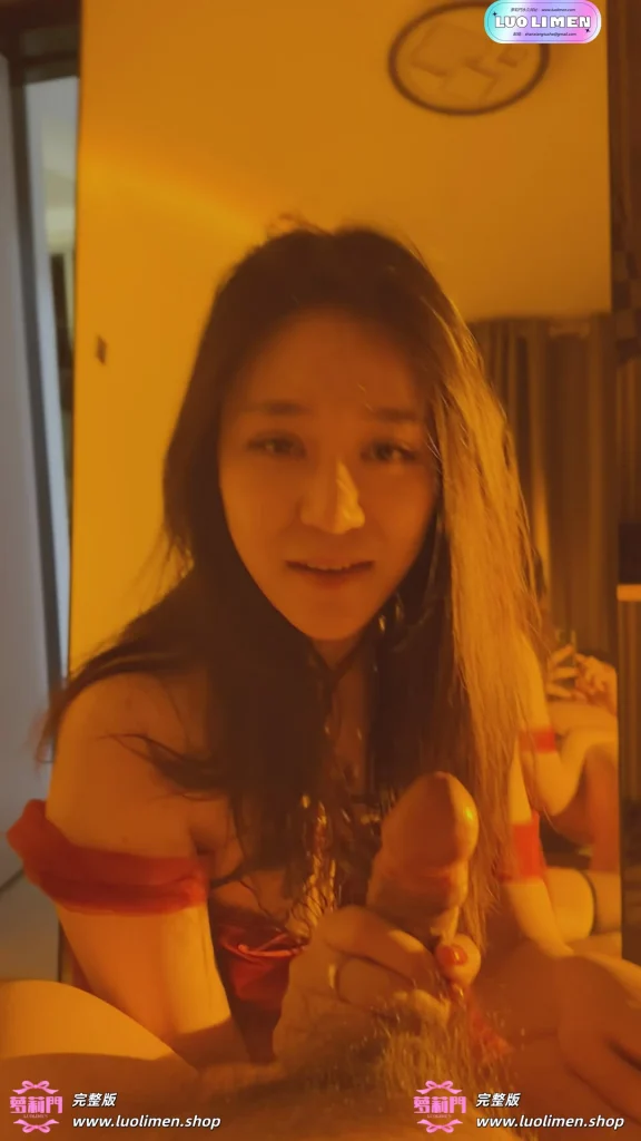 高颜值气质御姐露脸性爱自拍 深喉顶到喉咙哽咽拍腿-萝莉门 LUOLIMEN